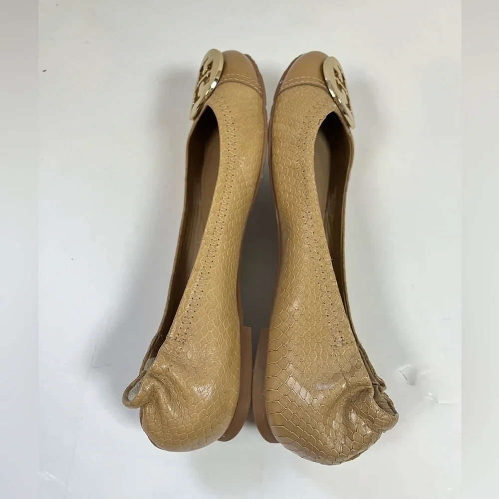 Tory Burch Reva Snake Embossed Leather Ballet Flats Tan Gold Logo 8M